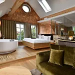 Hotel Fleesensee & 4*