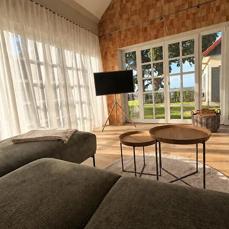 Fleesensee & Hotell 4*